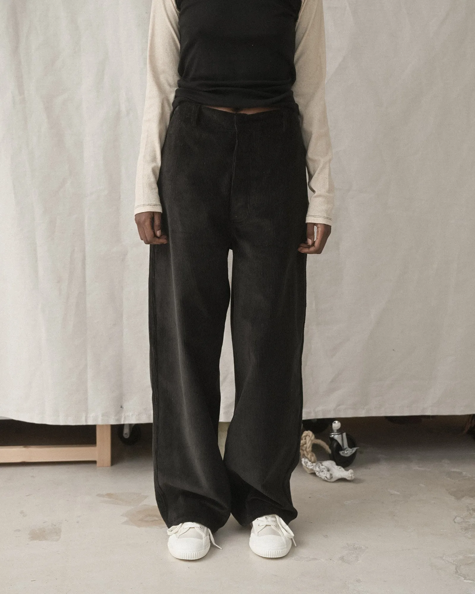 Altru Pants - Corduroy - Black