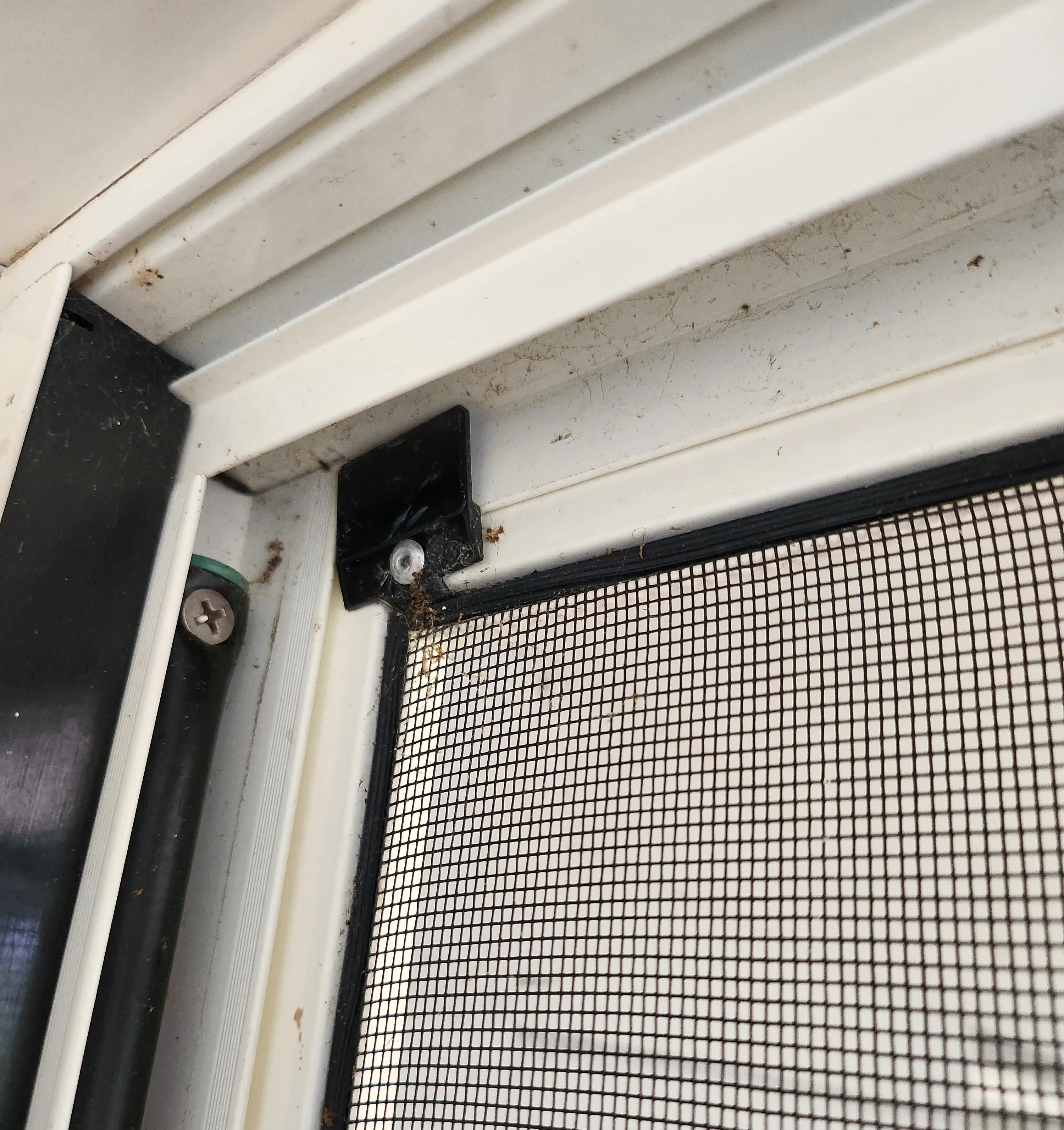 Flyscreen retaining clip - suits Wunderlich W3 windows