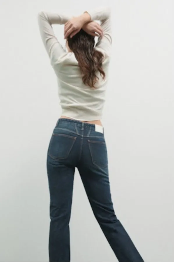 Long Sleeve Crewneck Knit Blouse
