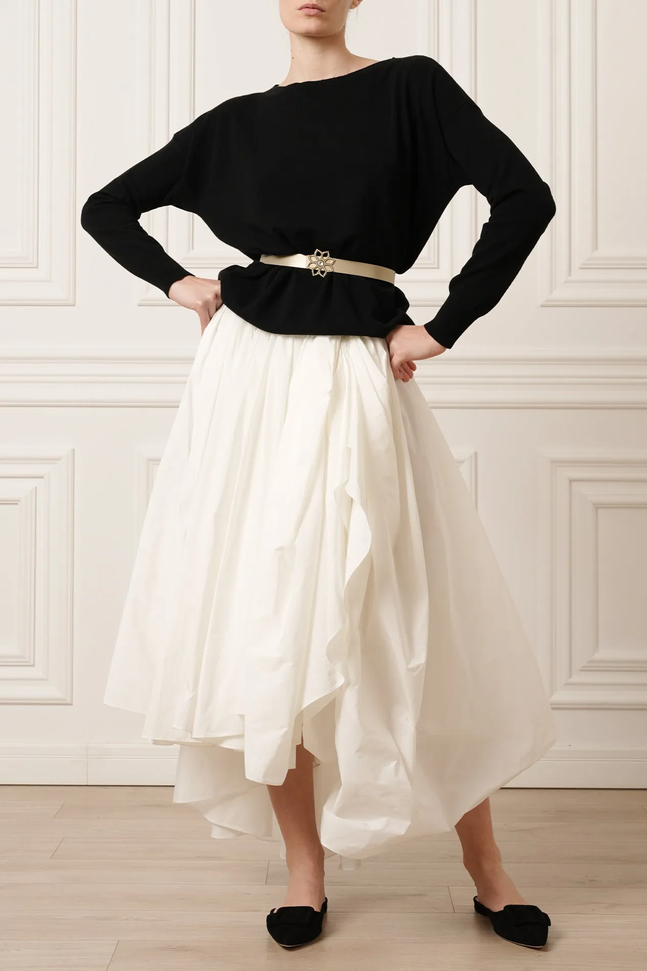 Rania Boat Neck Cashmere Sweater In Embassy
