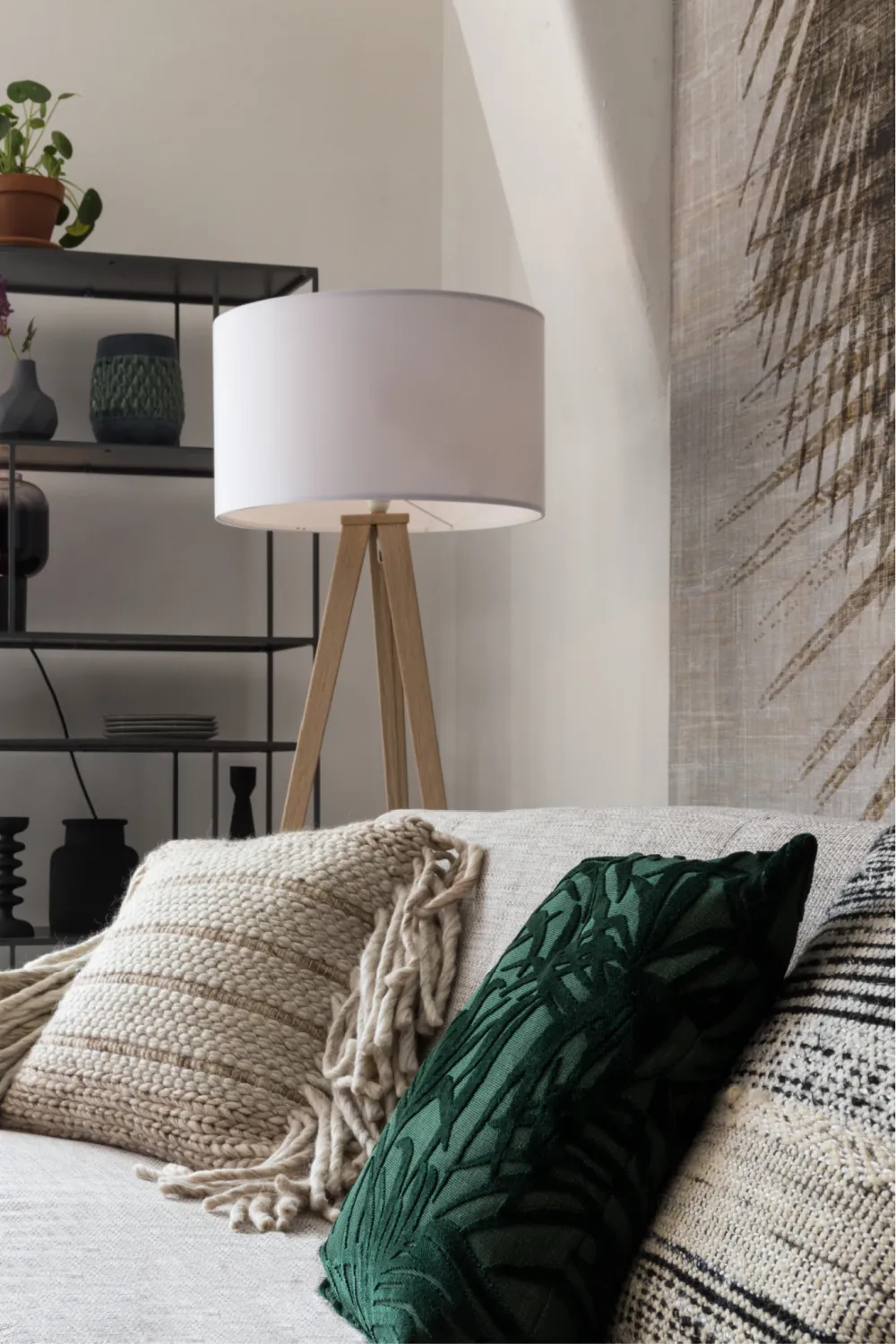 Weaved Woolen Pillows (2) | Zuiver Fringe